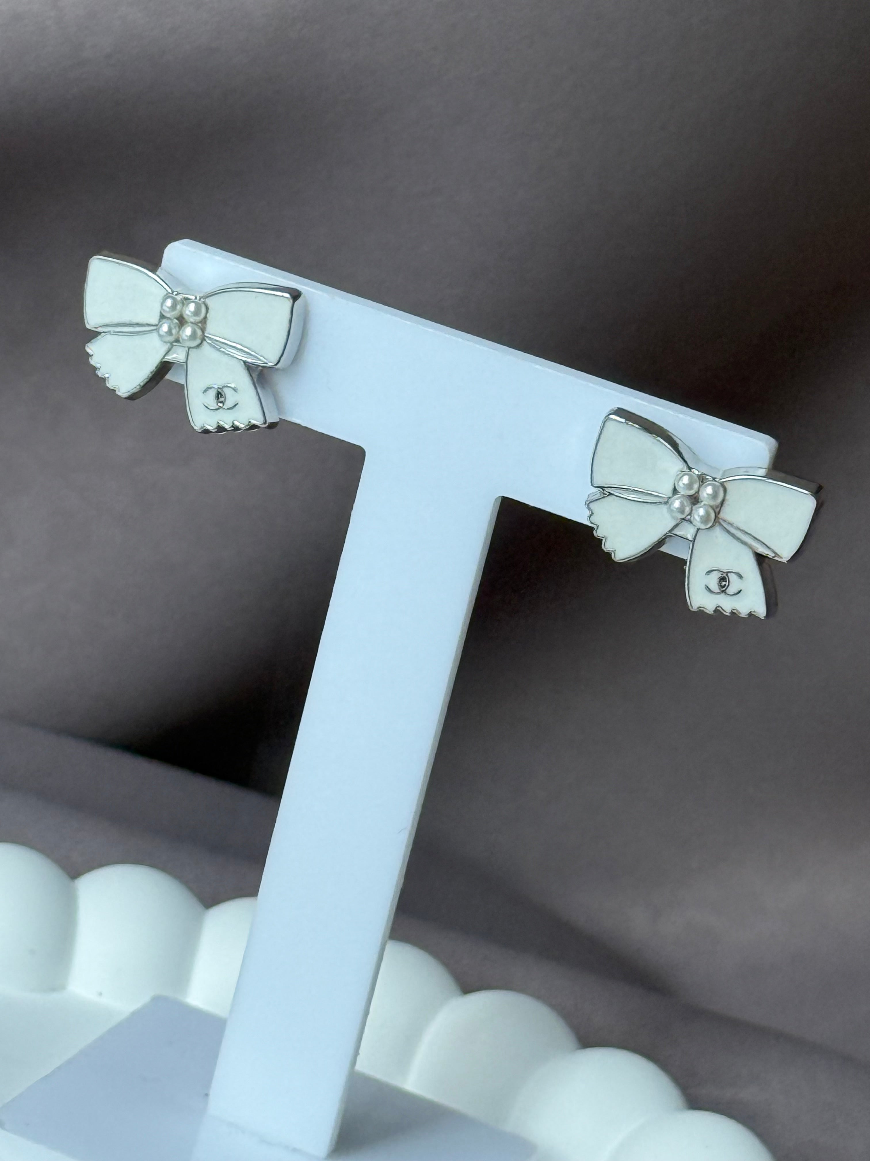 Cute everyday earrings