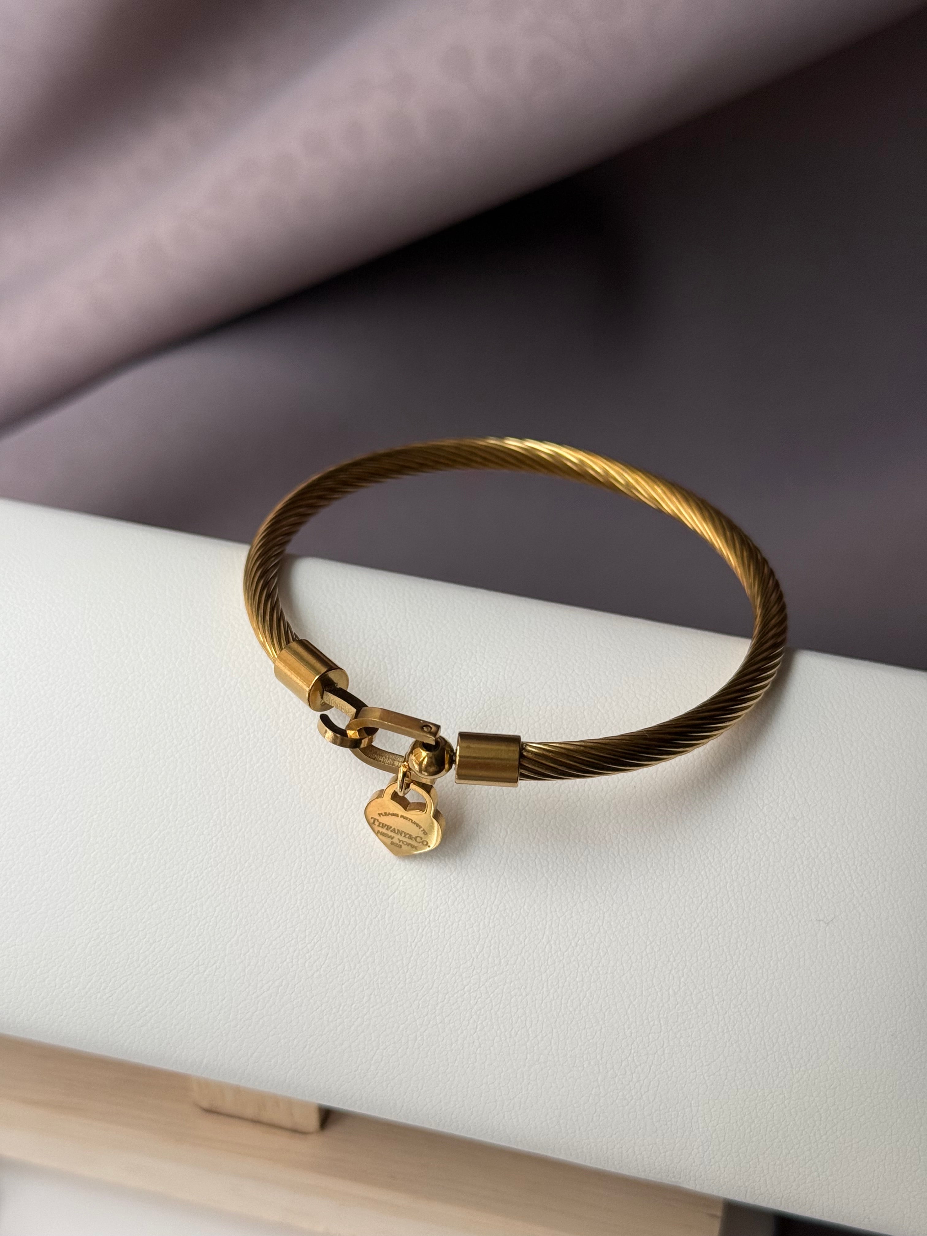 Gold bracelet